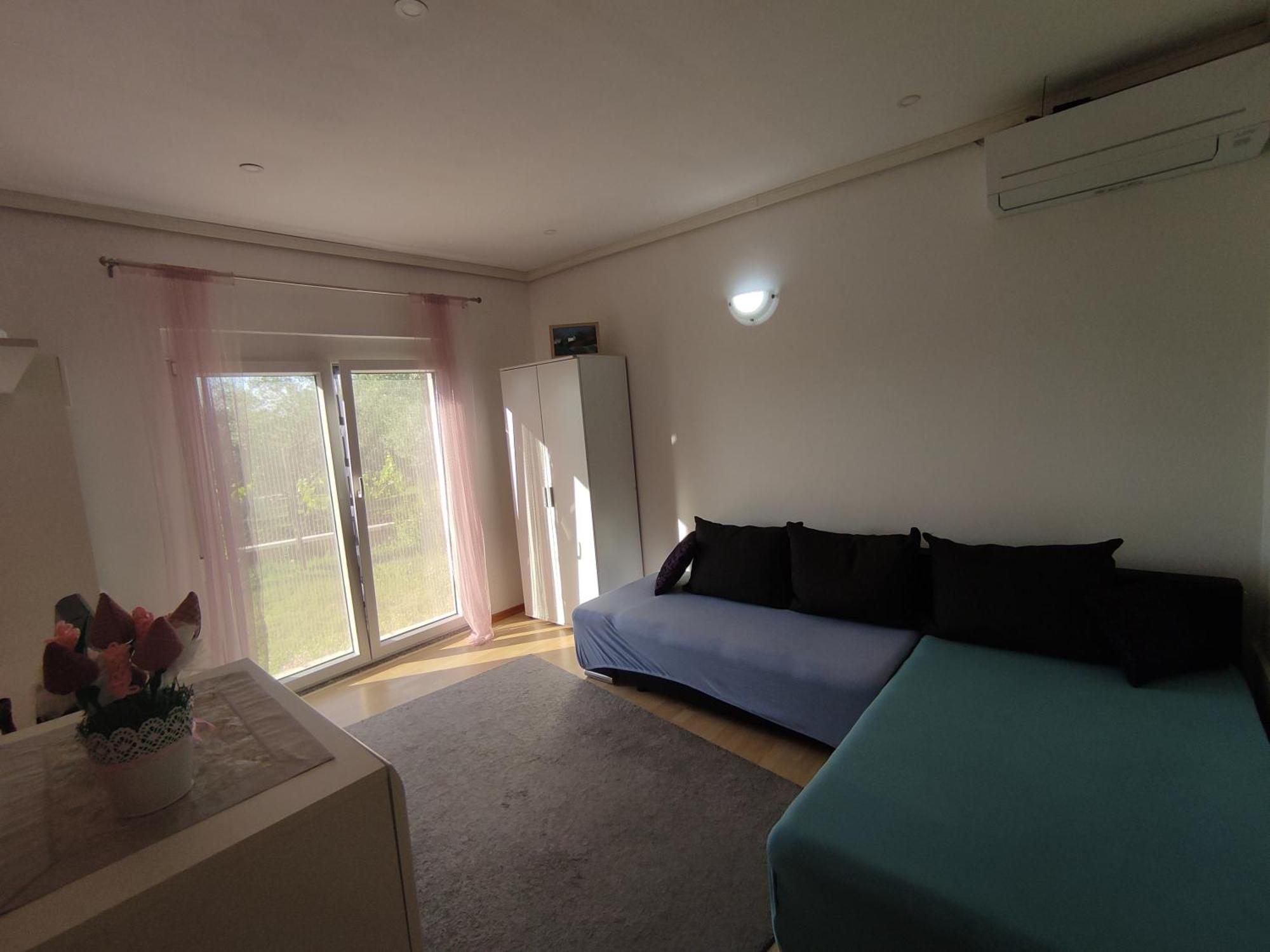 Jane Apartment
