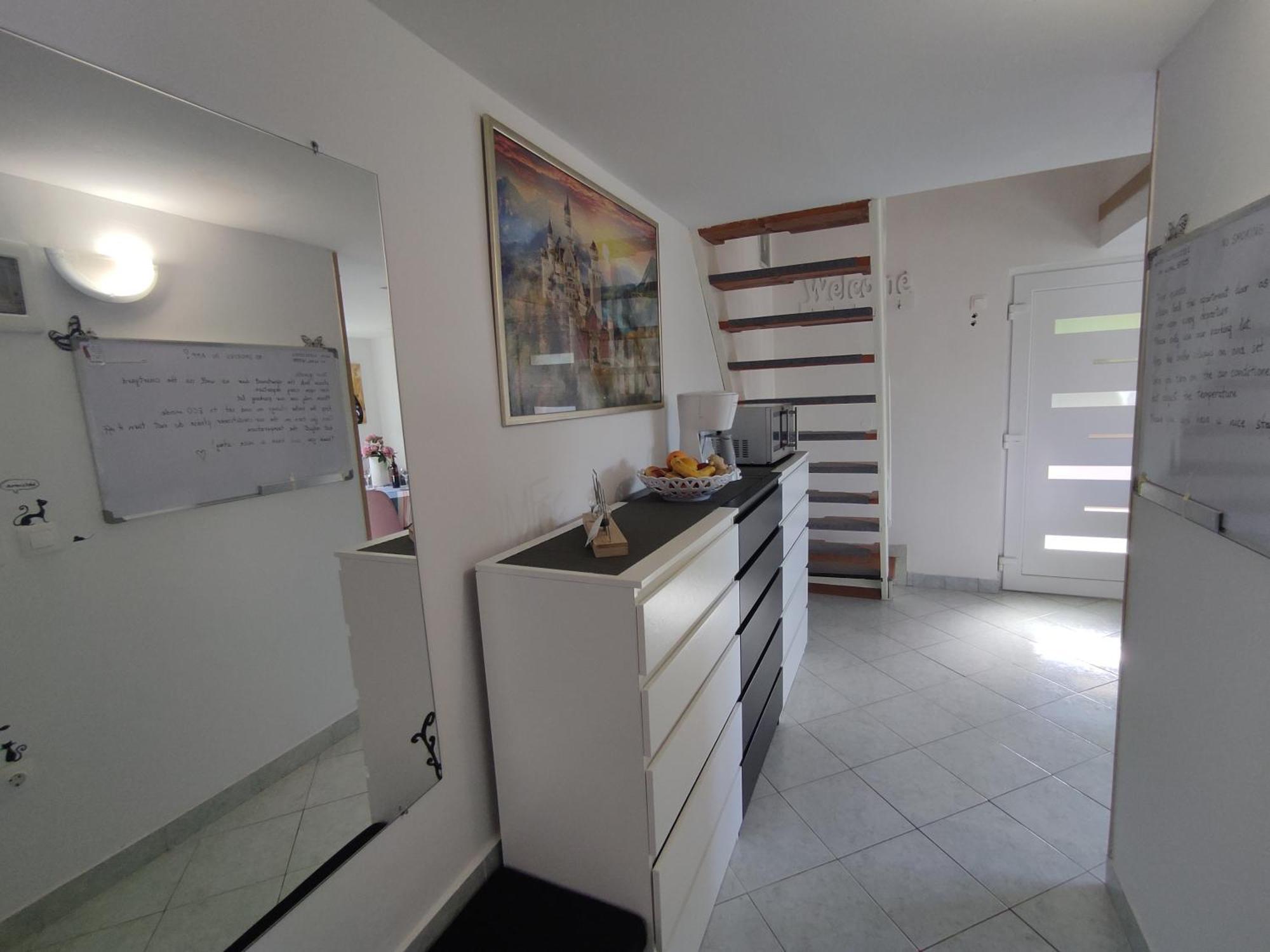 Jane Apartment